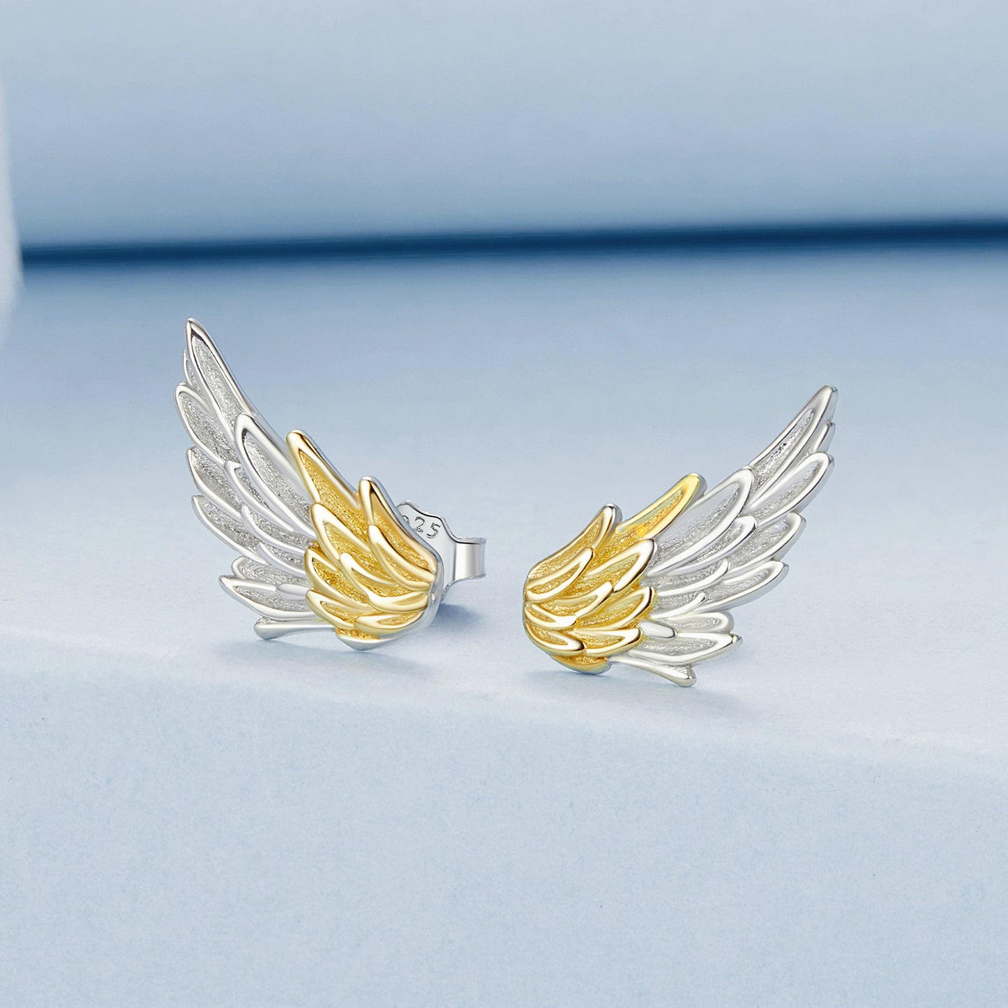 Kolczyki ze skrzydłami anioła