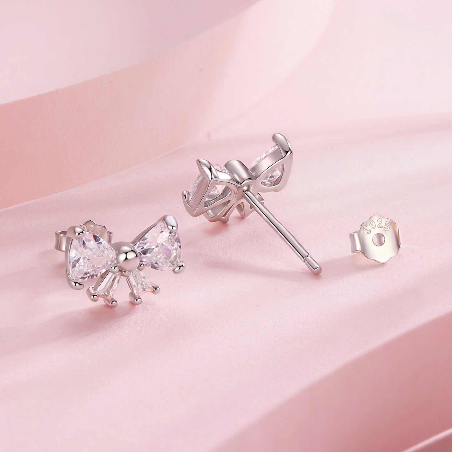 Strieborné náušnice Mašličky