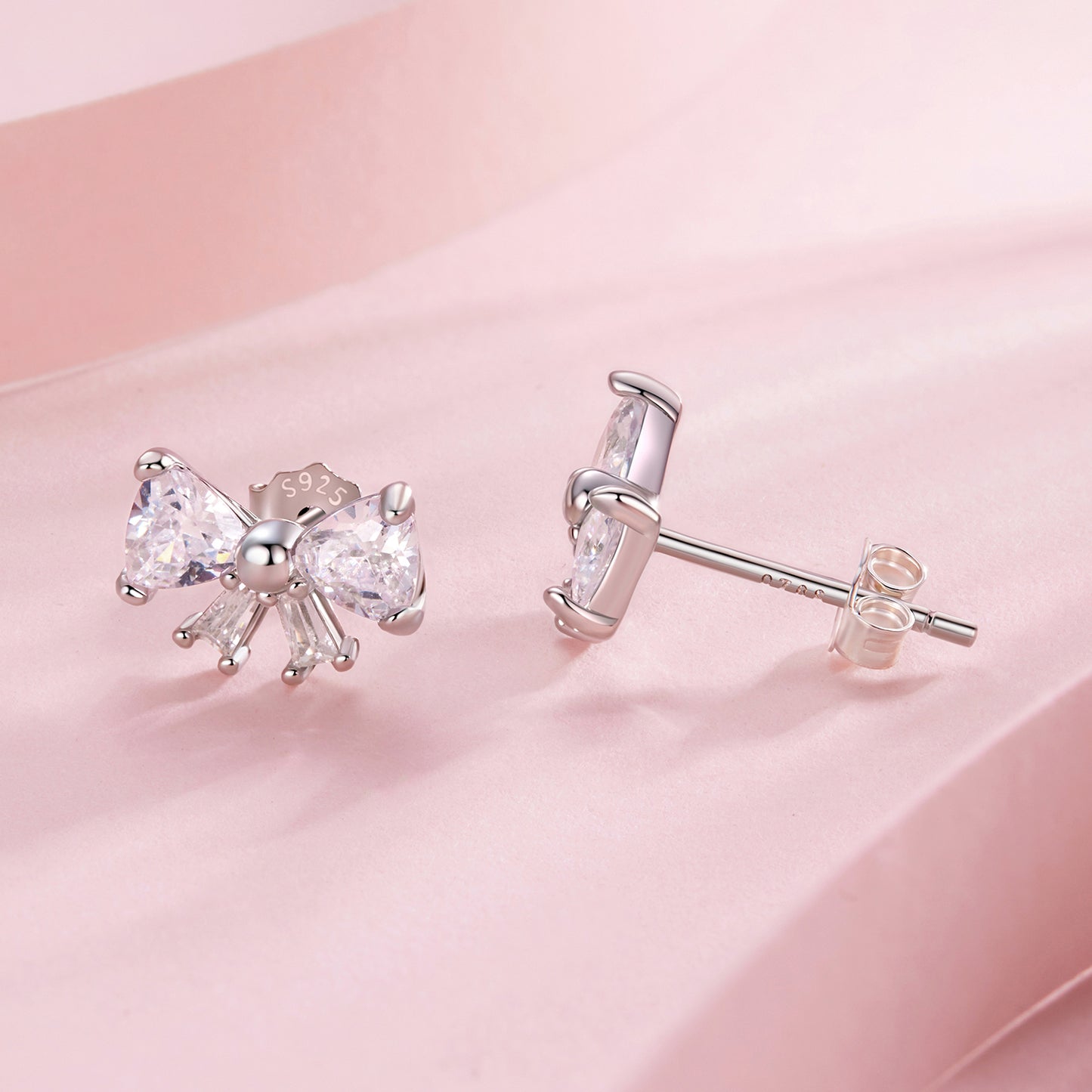 Strieborné náušnice Mašličky