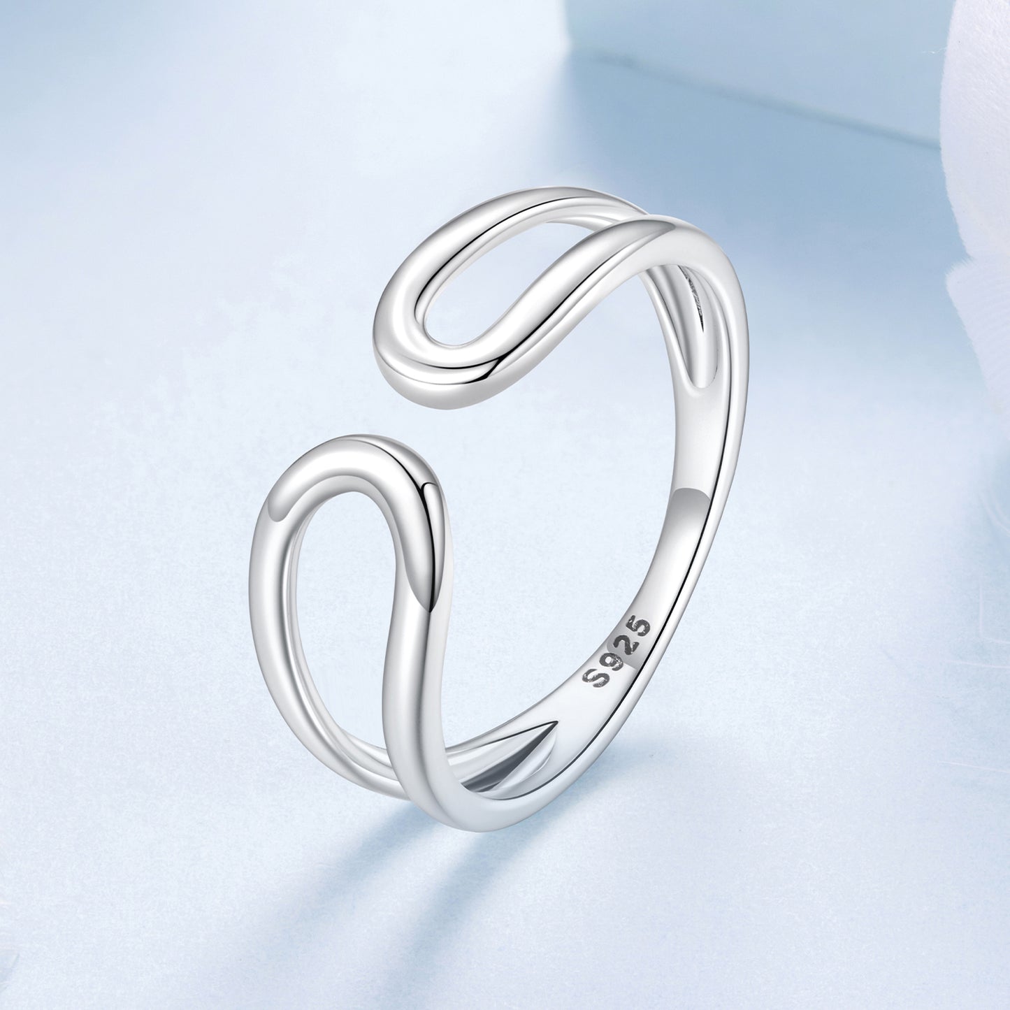 Minimalistický Otvorený Prsteň z Rýdzeho Striebra