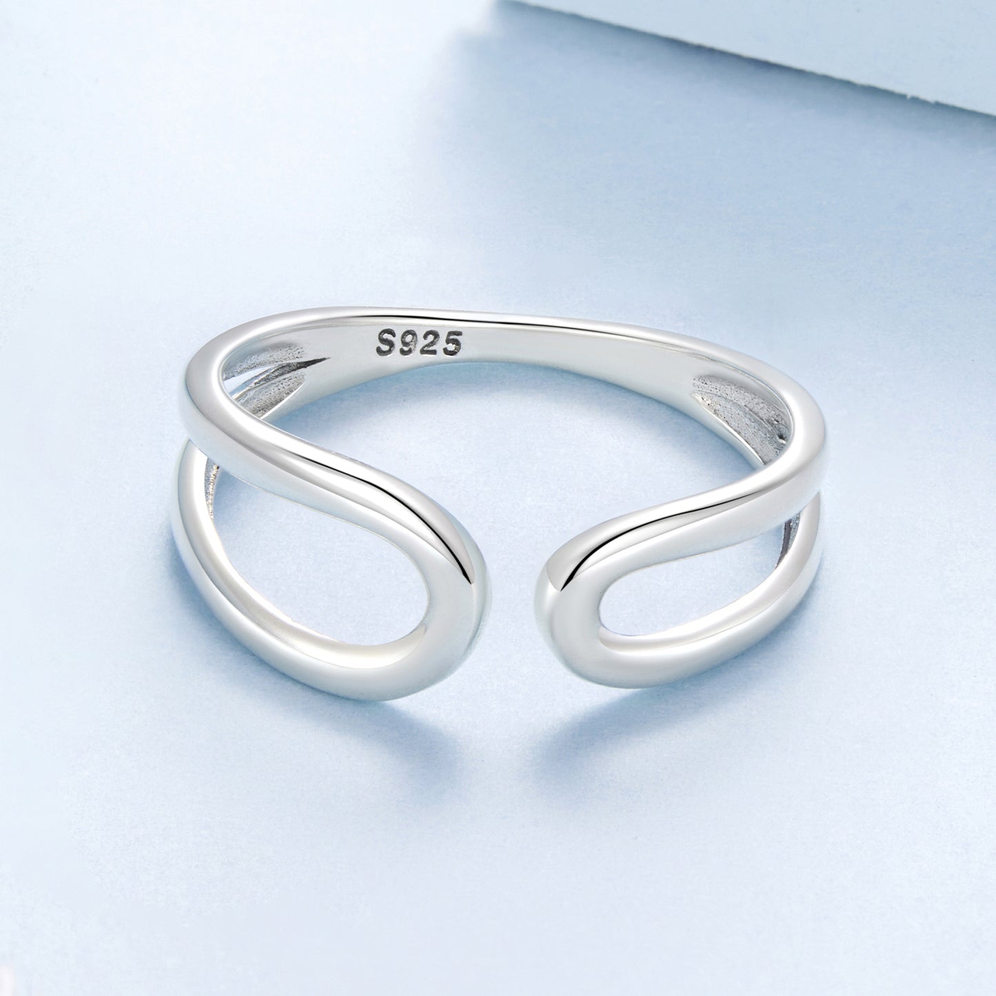 Minimalistický Otvorený Prsteň z Rýdzeho Striebra
