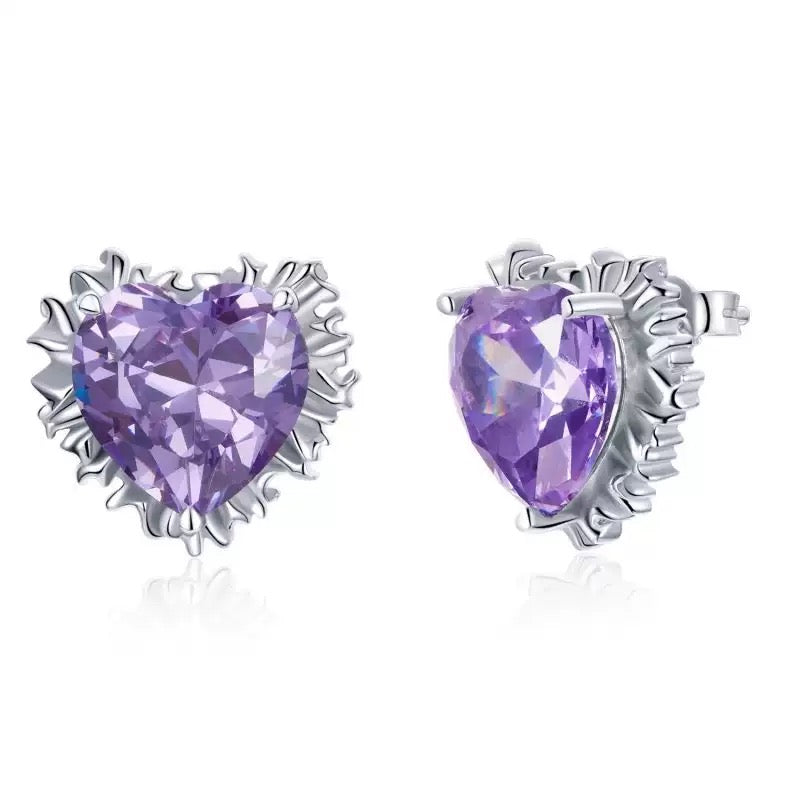 Lila szív alakú fülbevaló