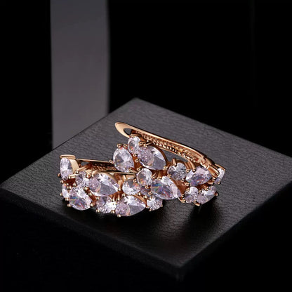 Fülbevaló: fehér elegancia