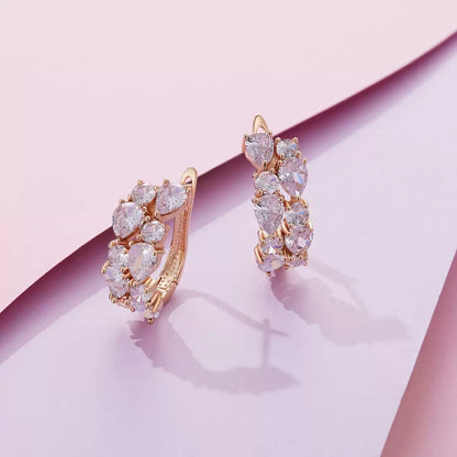 Fülbevaló: fehér elegancia