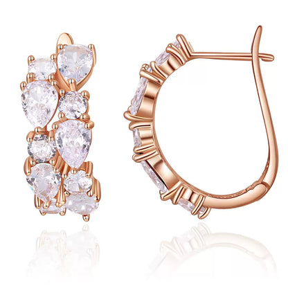 Fülbevaló: fehér elegancia