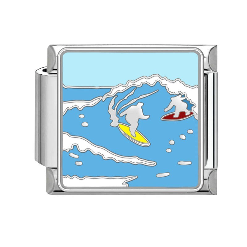 Surfing the waves pendant