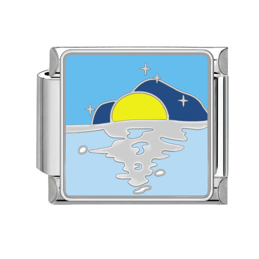 Pendant Sunset over the sea