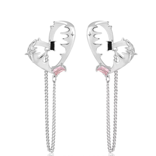 Punkos szív láncokkal