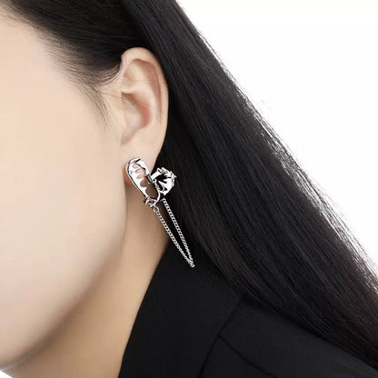 Punkos szív láncokkal