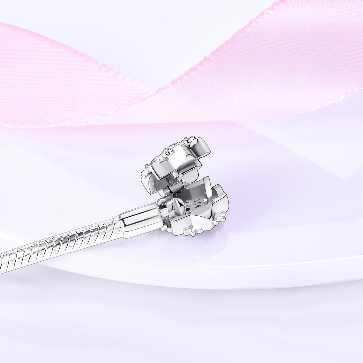 Náramok so snehovou vločkou