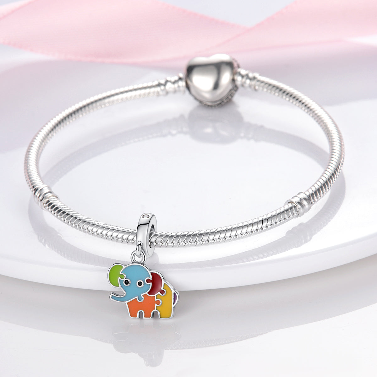 Farebný sloník pre šťastie