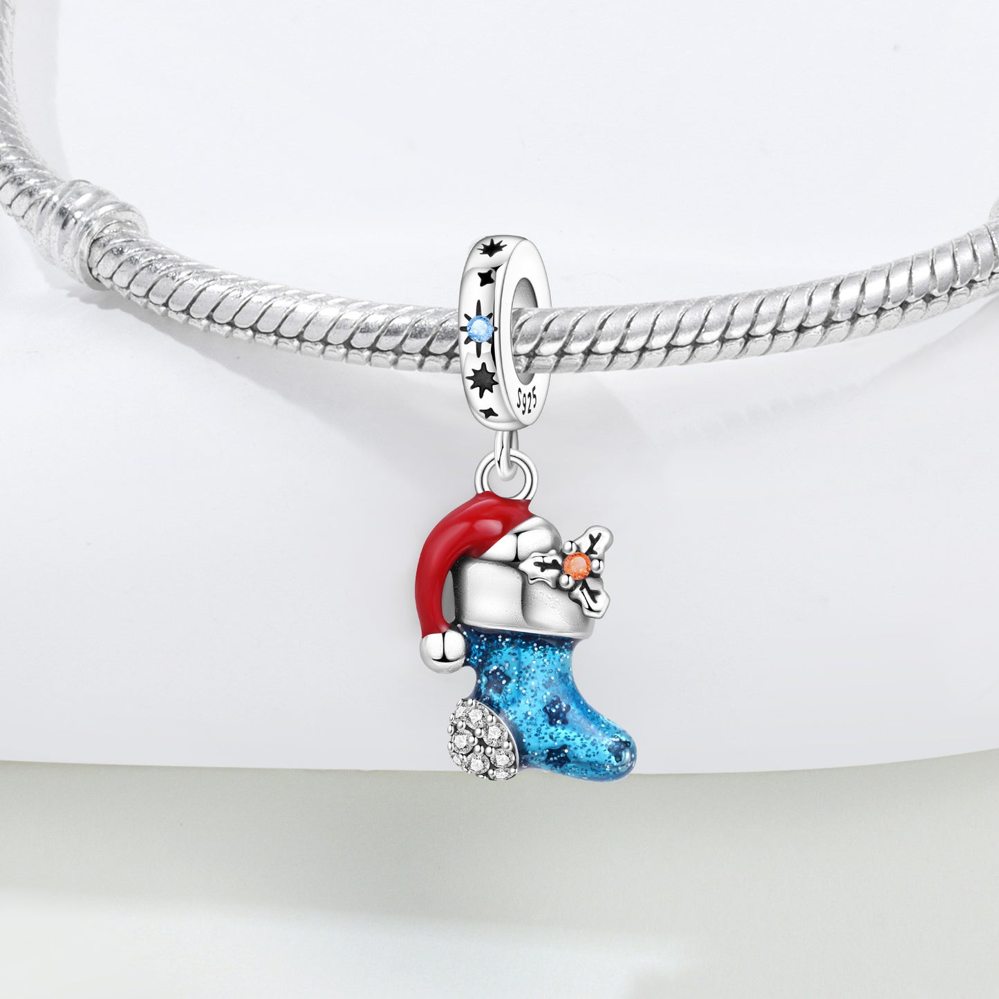 Vianočná čižmička so Santovou čiapkou