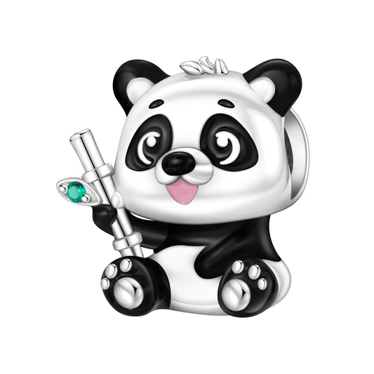 Roztomilá panda s bambusom