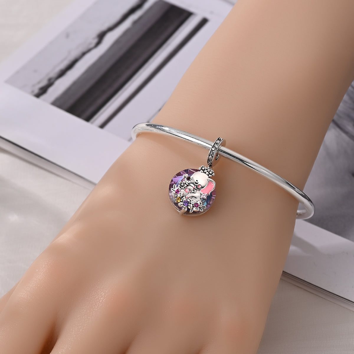 Mother and baby elephant pendant