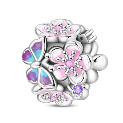 Virágok és pillangó medál