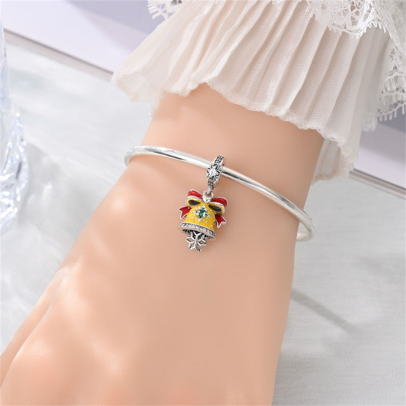 Vianočný prívesok – žltý zvonček s červenou mašľou