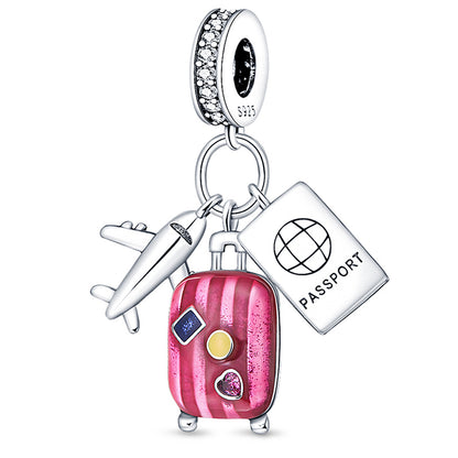 Cestovateľský Prívesok – Lietadlo, Kufor a Pas pre Dušu Dobrodruha