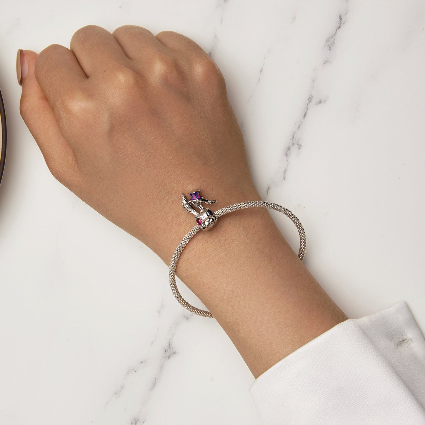 Koralik Króliczek Krainy Czarów 