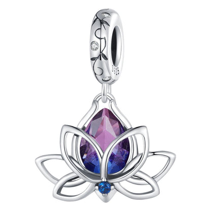 Stone in the lotus bead 