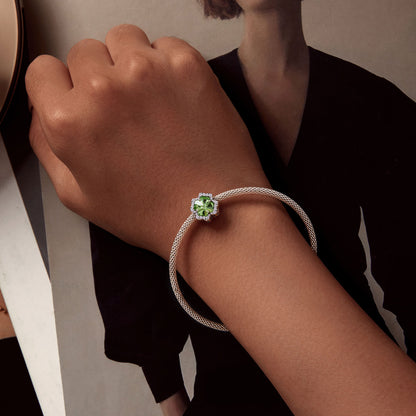 keturlapio dobilo karoliukas