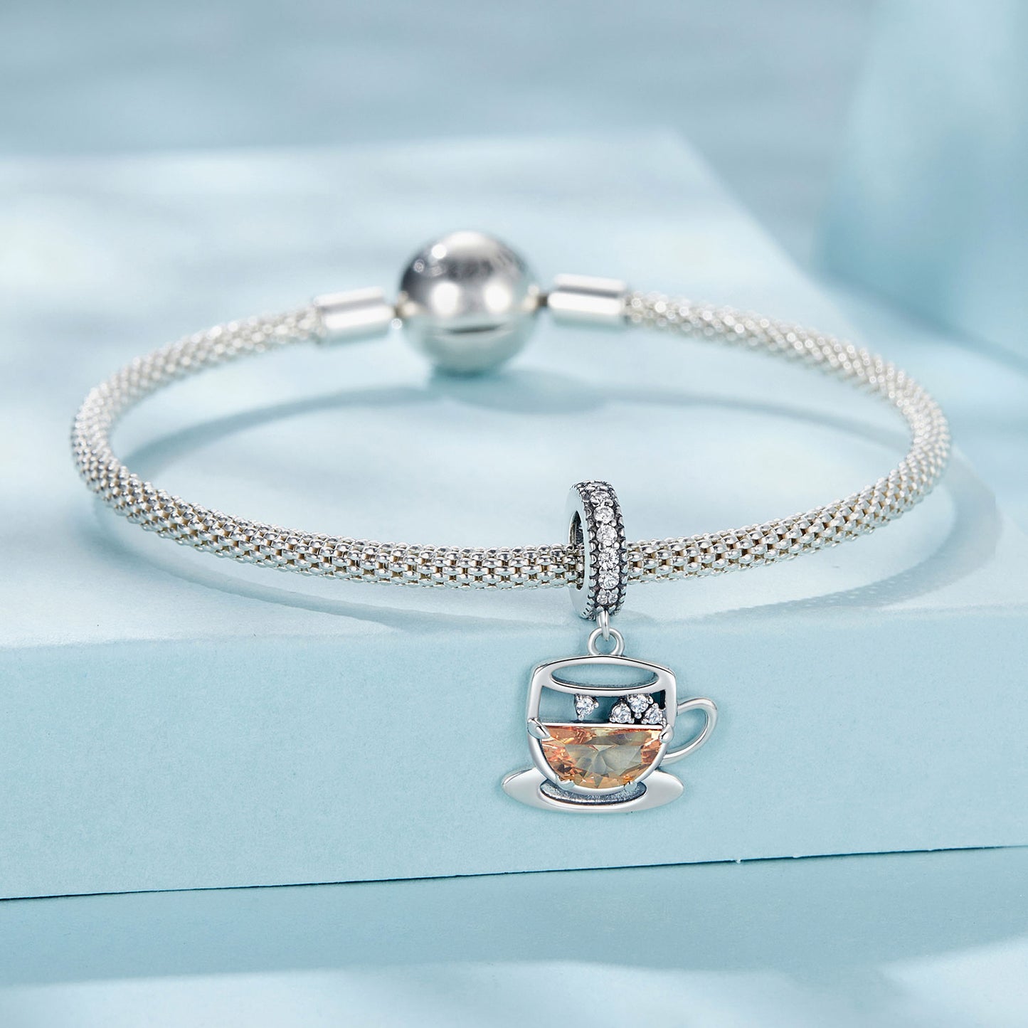 Prívesok Šálka čaju