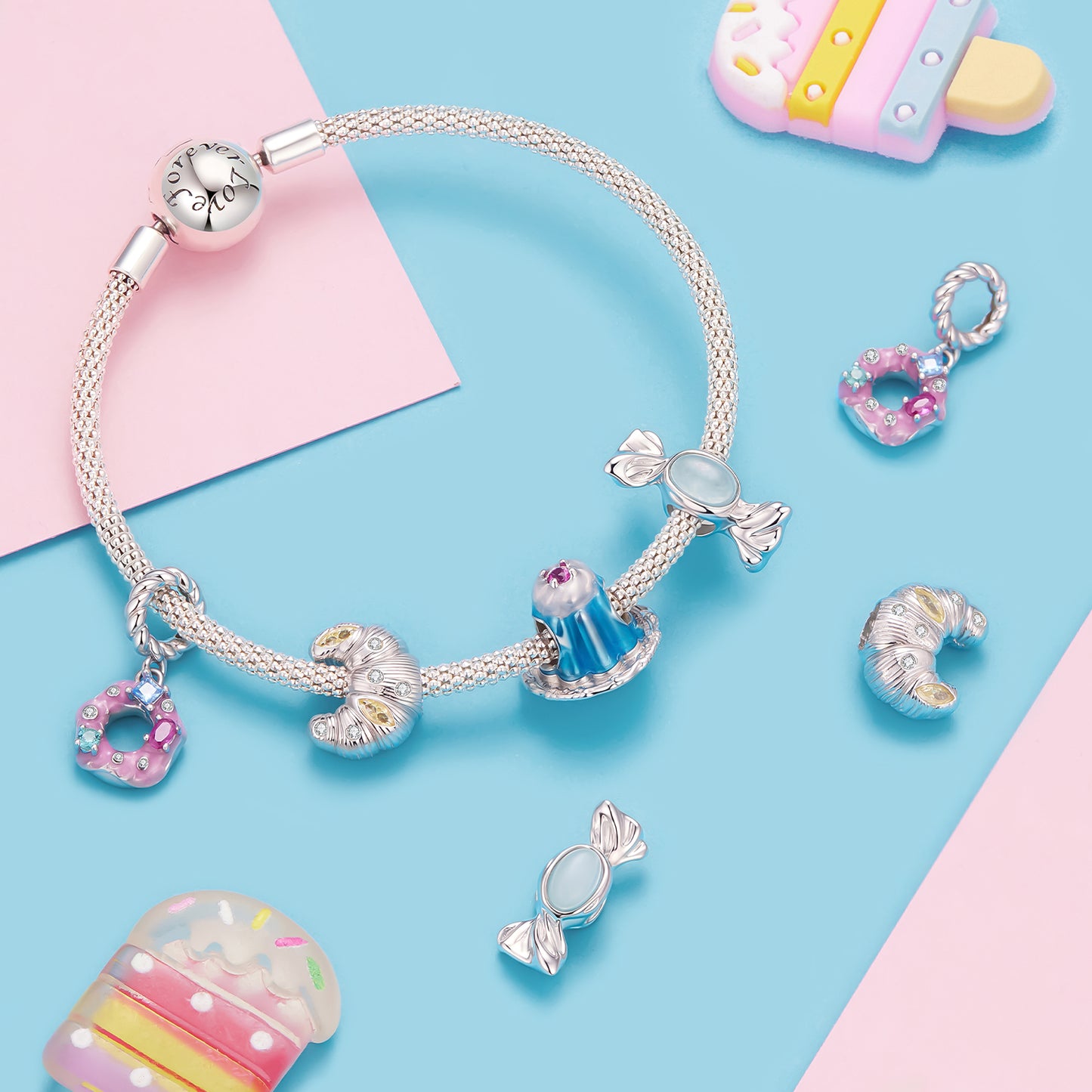 Wisiorek w kształcie księżyca