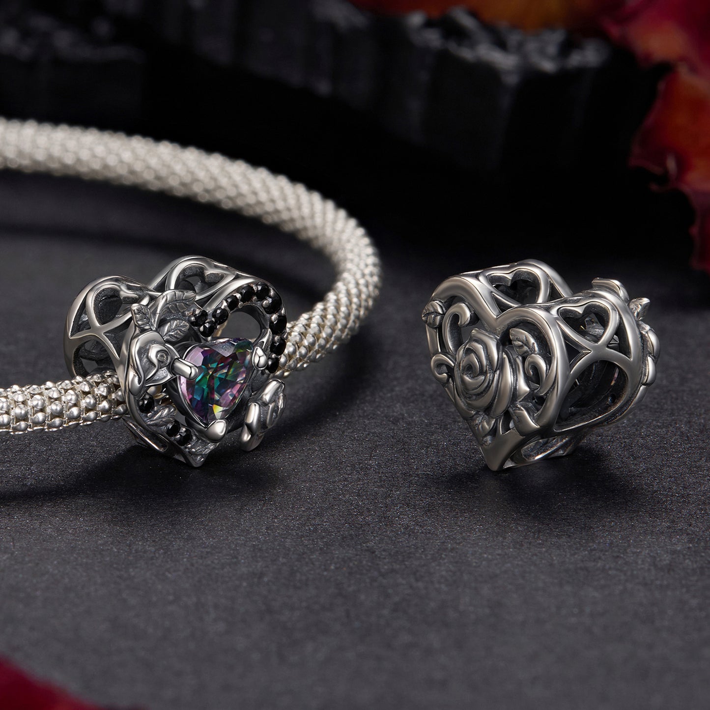 Srdce s dúhovým krištáľom a ružami