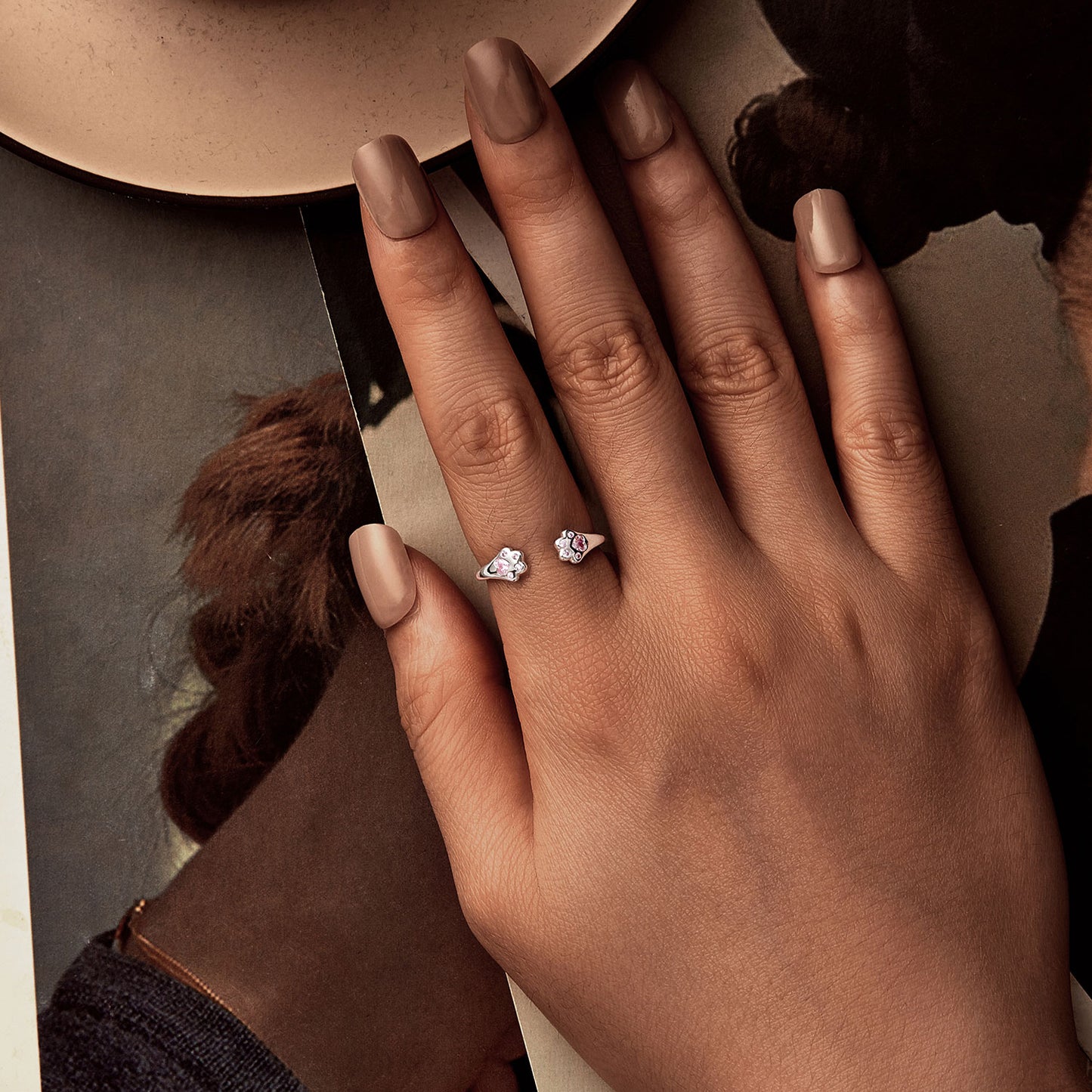 Strieborný prsteň Labky s ružovými kryštálmi