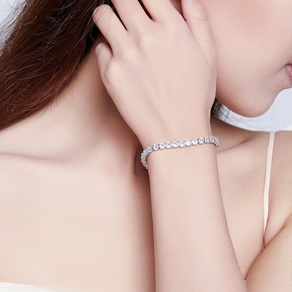 Csillogó klasszikus karkötő