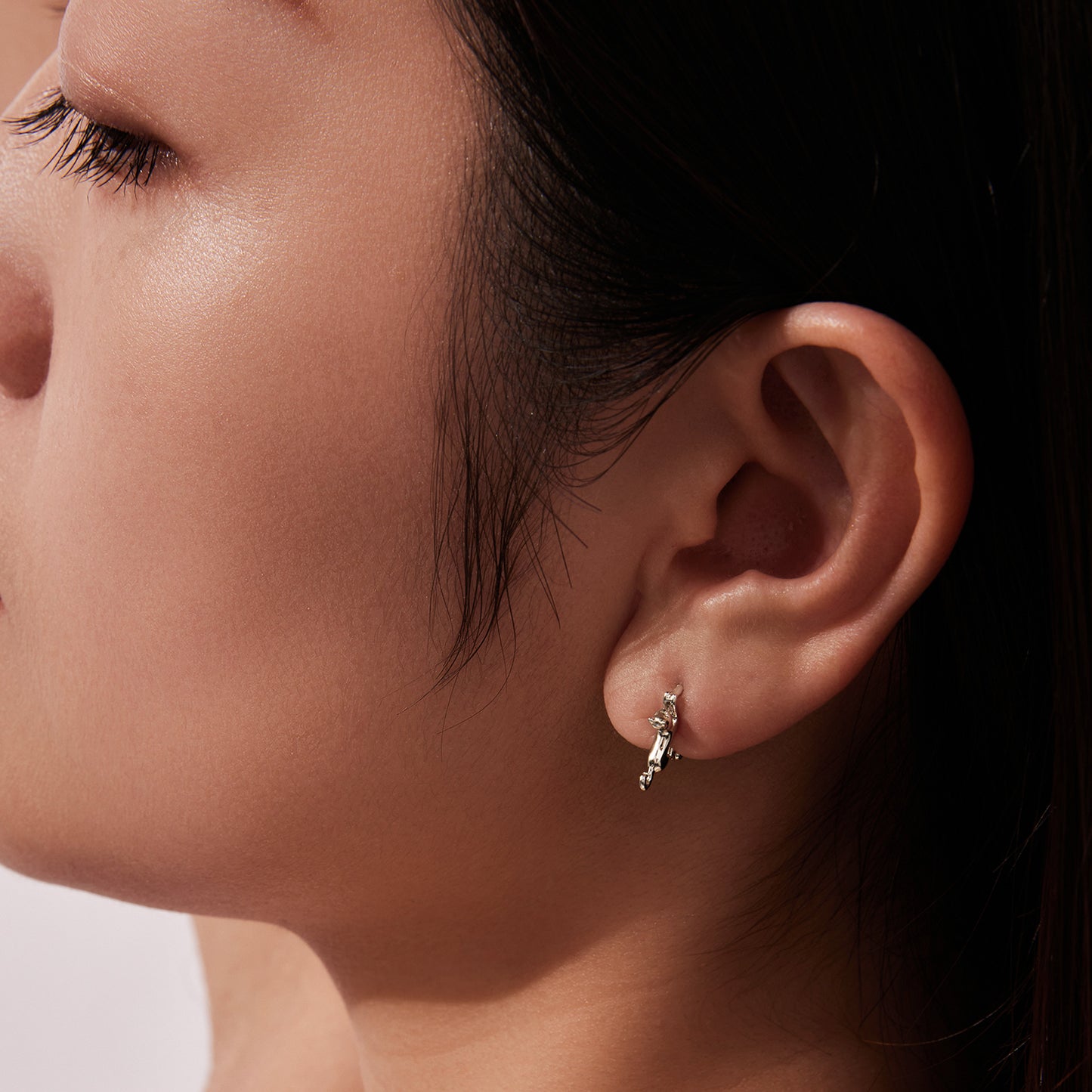 Akrobatikus macskás fülbevalók