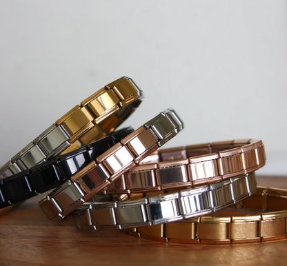 Shiny steel bracelet