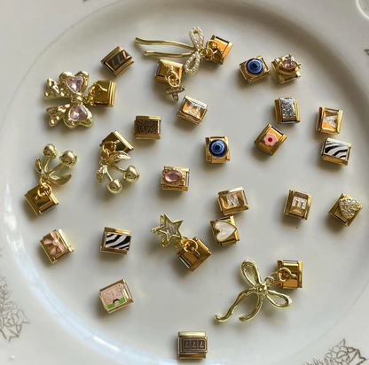 Bransoletka ze złotym wykończeniem