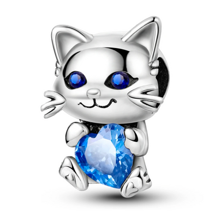 koralikowy kot z niebieskimi oczami 