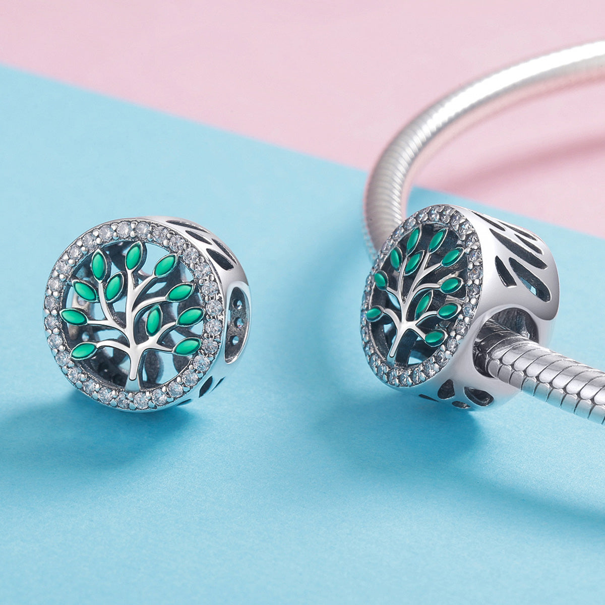 pinigų medis korálka