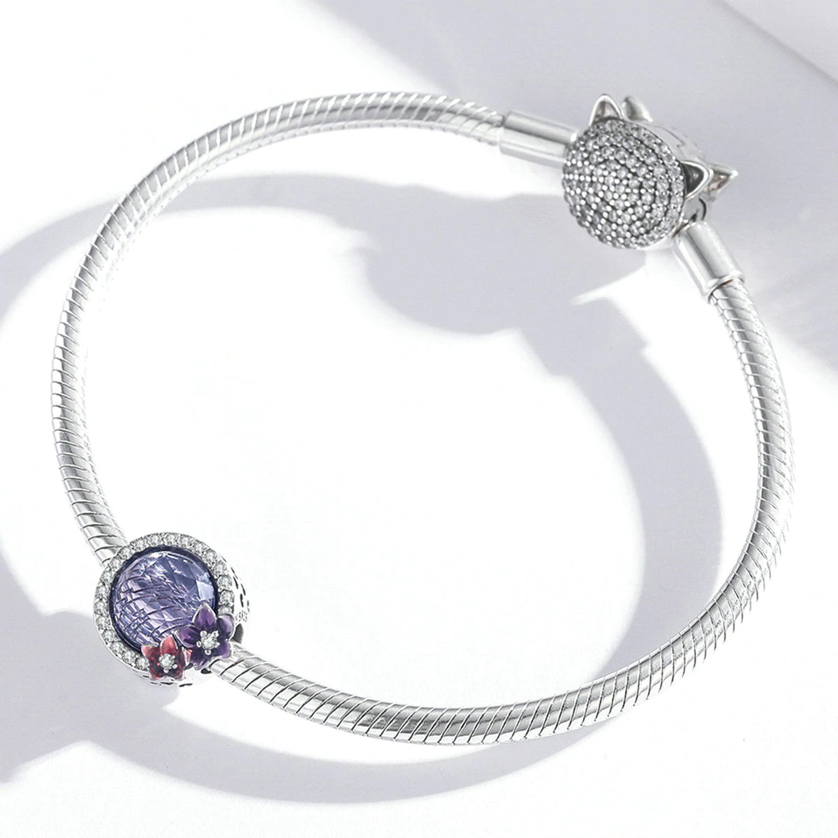 korálka Fialové Pole